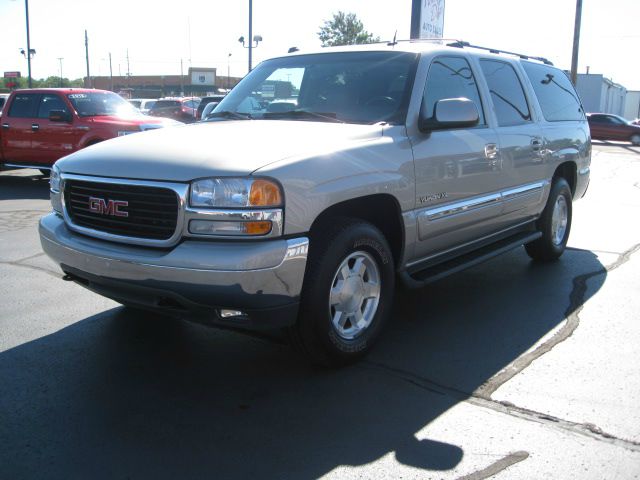 2005 GMC Yukon XL C350 4dr Sdn 3.5L Sport RWD Sedan