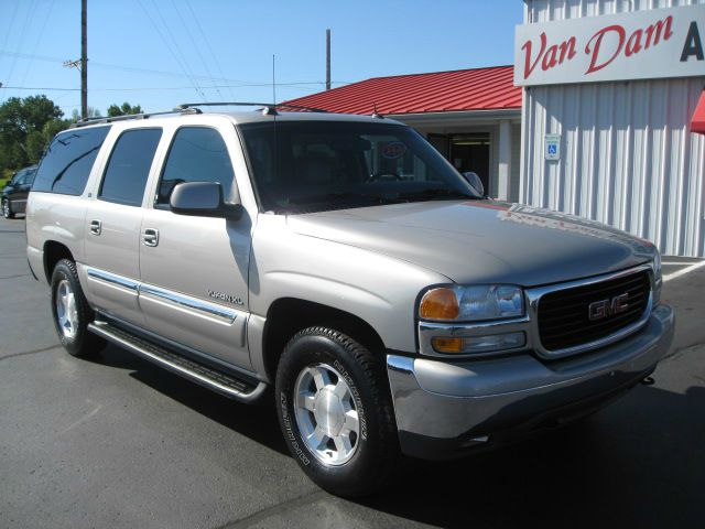 2005 GMC Yukon XL C350 4dr Sdn 3.5L Sport RWD Sedan