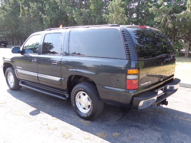 2005 GMC Yukon XL 1500 LTZ 4WD