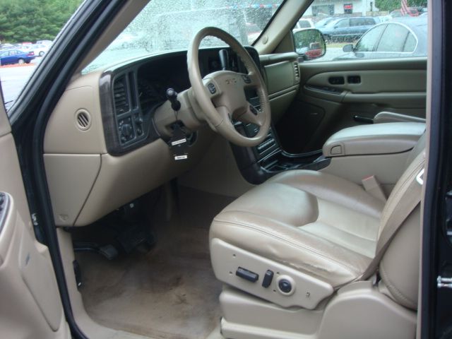 2005 GMC Yukon XL Sport 4WD