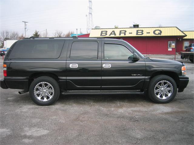 2005 GMC Yukon XL LT Extended Minivan 4D