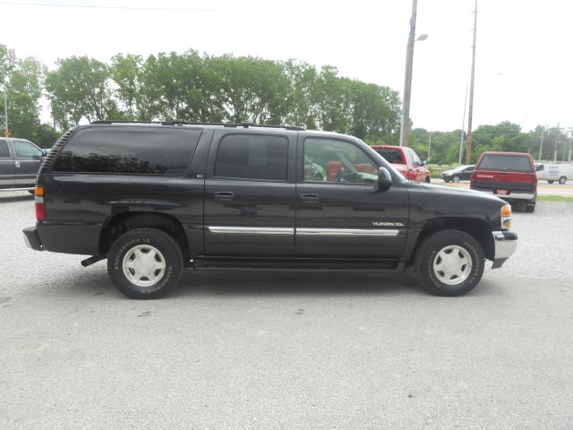 2005 GMC Yukon XL C350 4dr Sdn 3.5L Sport RWD Sedan