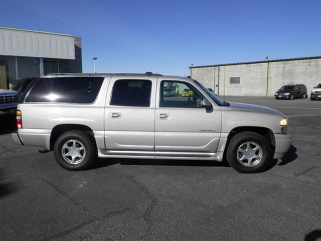 2005 GMC Yukon XL EX Sedan 4D