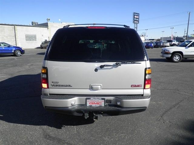 2005 GMC Yukon XL EX Sedan 4D