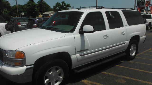 2005 GMC Yukon XL C350 4dr Sdn 3.5L Sport RWD Sedan