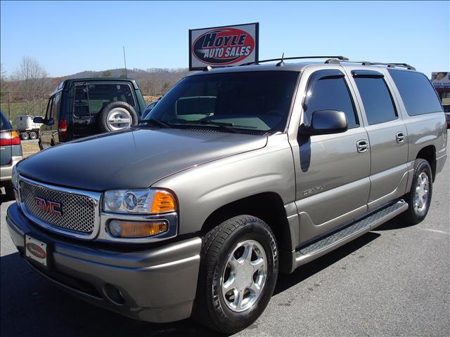 2005 GMC Yukon XL EX Sedan 4D