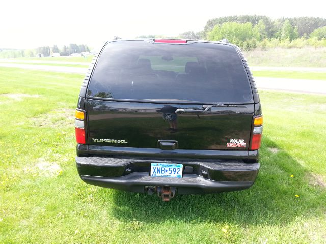 2005 GMC Yukon XL Sport 4WD