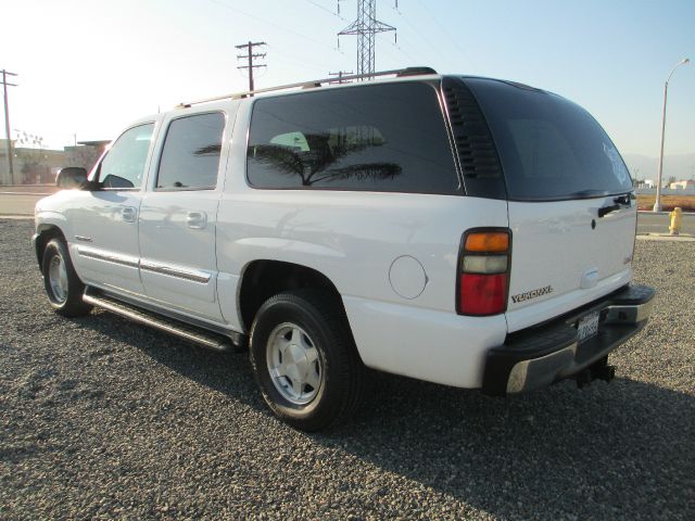 2005 GMC Yukon XL C350 4dr Sdn 3.5L Sport RWD Sedan