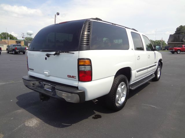 2005 GMC Yukon XL Luxury W/ Navi, Resrearcam