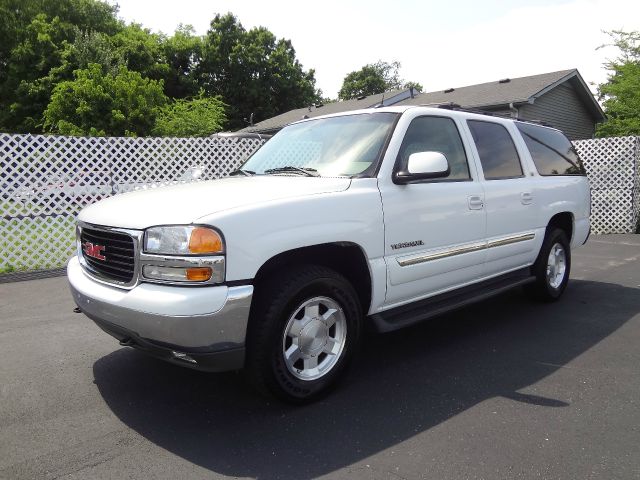 2005 GMC Yukon XL Luxury W/ Navi, Resrearcam