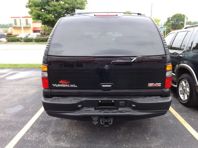 2005 GMC Yukon XL Sport 4WD