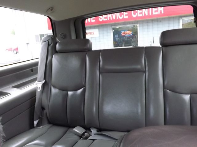 2005 GMC Yukon XL Sport 4WD