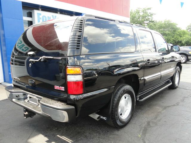 2005 GMC Yukon XL I4 Man SE