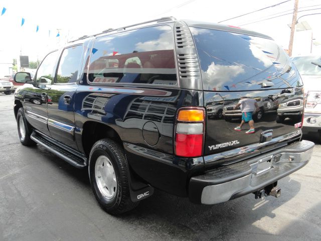 2005 GMC Yukon XL I4 Man SE