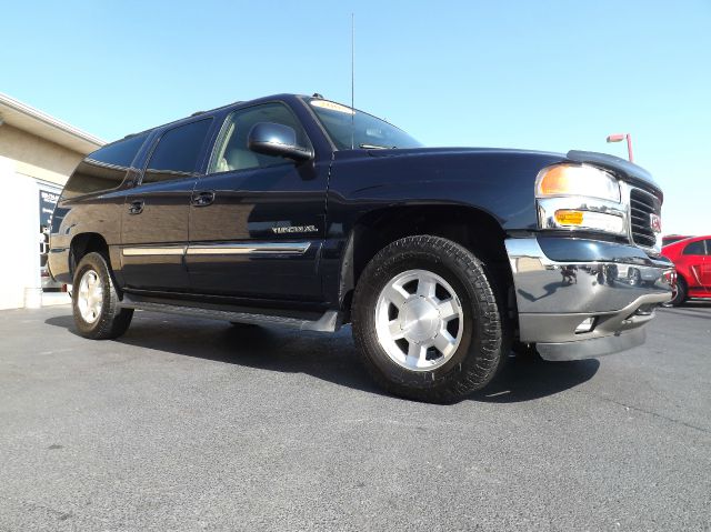 2005 GMC Yukon XL C350 4dr Sdn 3.5L Sport RWD Sedan