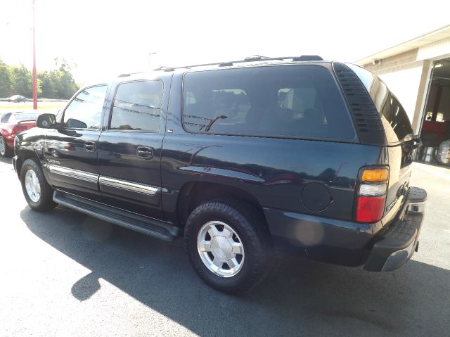 2005 GMC Yukon XL C350 4dr Sdn 3.5L Sport RWD Sedan