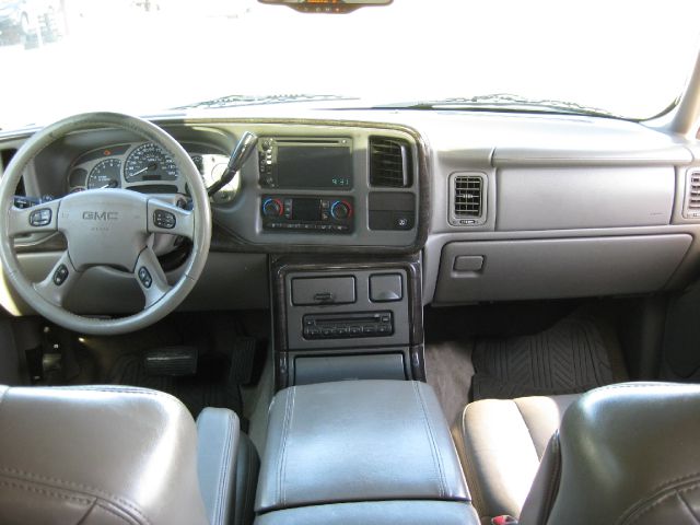 2005 GMC Yukon XL Sport 4WD