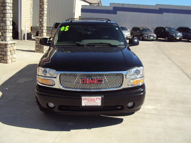 2005 GMC Yukon XL Quattro 3.0 Convertible