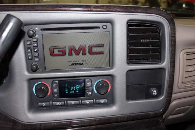 2006 GMC Yukon XL SXT Van