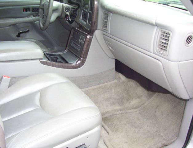 2006 GMC Yukon XL SXT Van