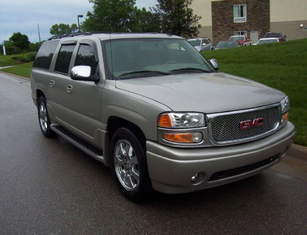 2006 GMC Yukon XL SXT Van