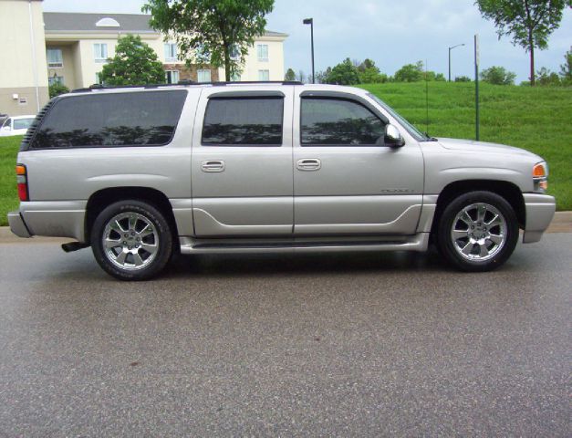 2006 GMC Yukon XL SXT Van