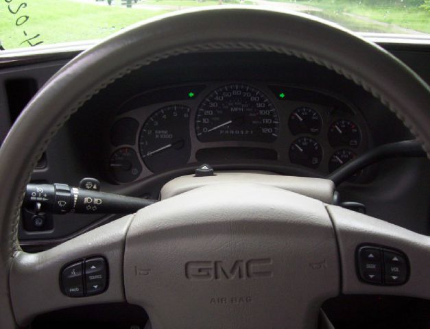 2006 GMC Yukon XL SXT Van