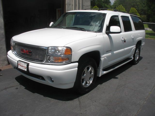 2006 GMC Yukon XL SXT Van