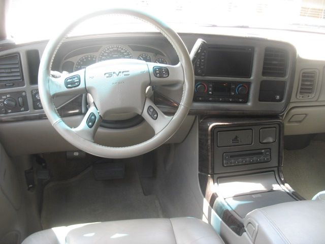 2006 GMC Yukon XL SXT Van