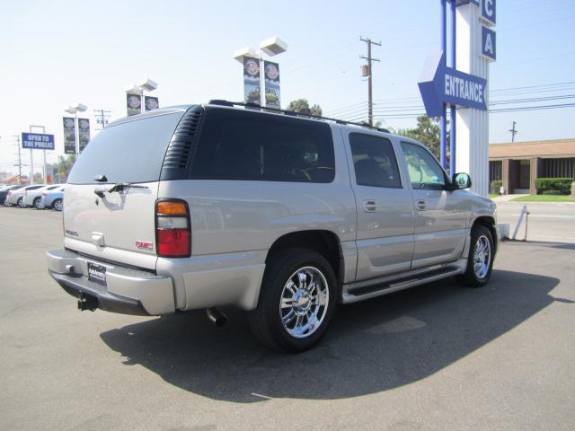 2006 GMC Yukon XL EX Sedan 4D