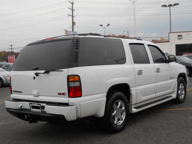 2006 GMC Yukon XL Touring 4WD