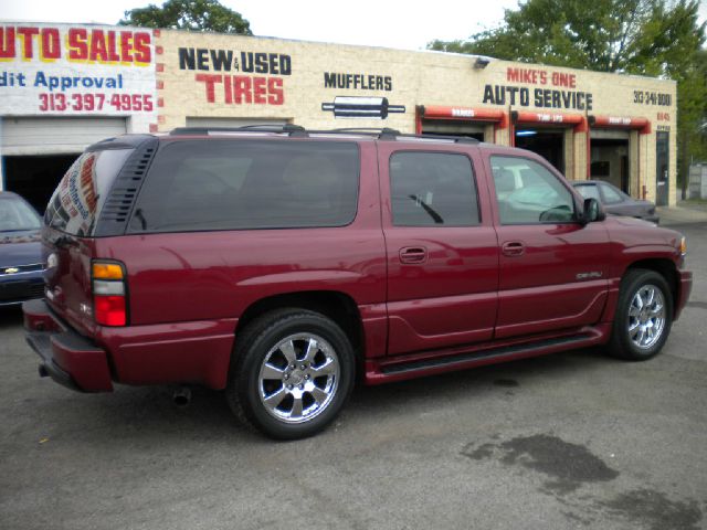 2006 GMC Yukon XL SXT Van