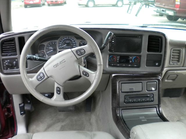 2006 GMC Yukon XL SXT Van