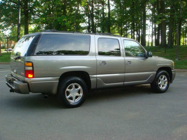 2006 GMC Yukon XL SXT Van