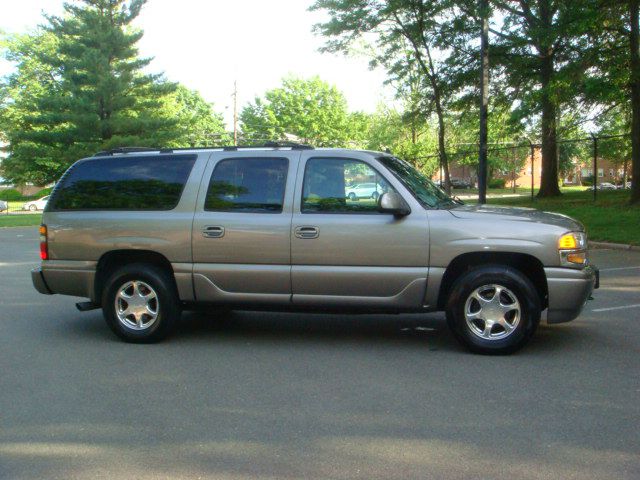 2006 GMC Yukon XL SXT Van