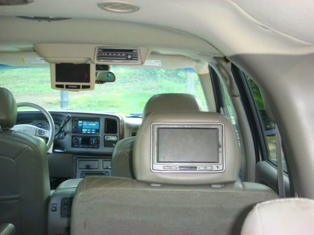 2006 GMC Yukon XL SXT Van