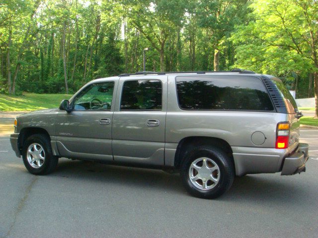 2006 GMC Yukon XL SXT Van