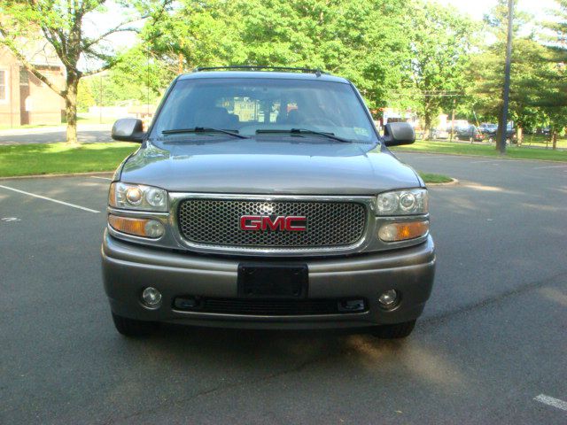 2006 GMC Yukon XL SXT Van