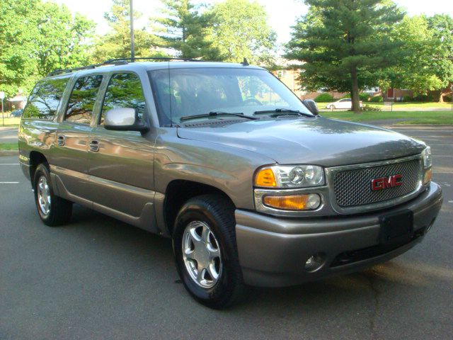 2006 GMC Yukon XL SXT Van