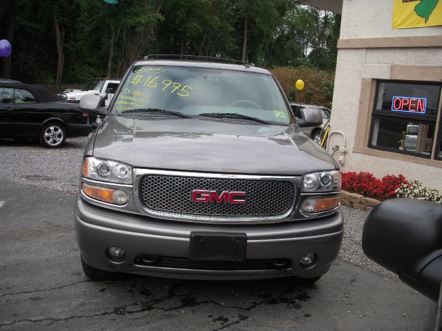 2006 GMC Yukon XL SXT Van