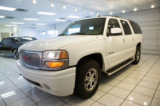 2006 GMC Yukon XL SXT Van