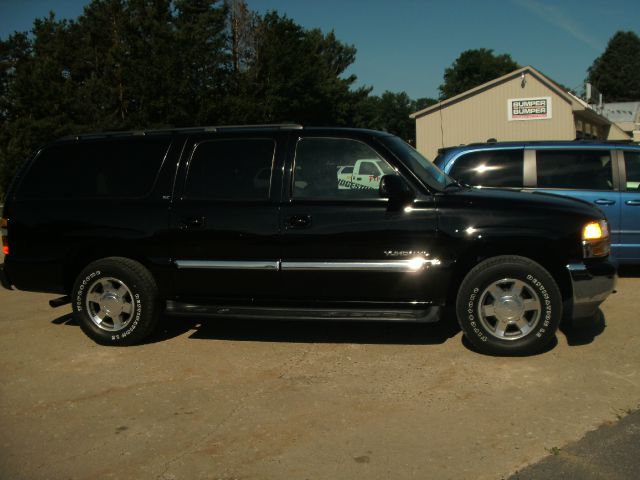 2006 GMC Yukon XL Lariat/ 4 Wheel Drive