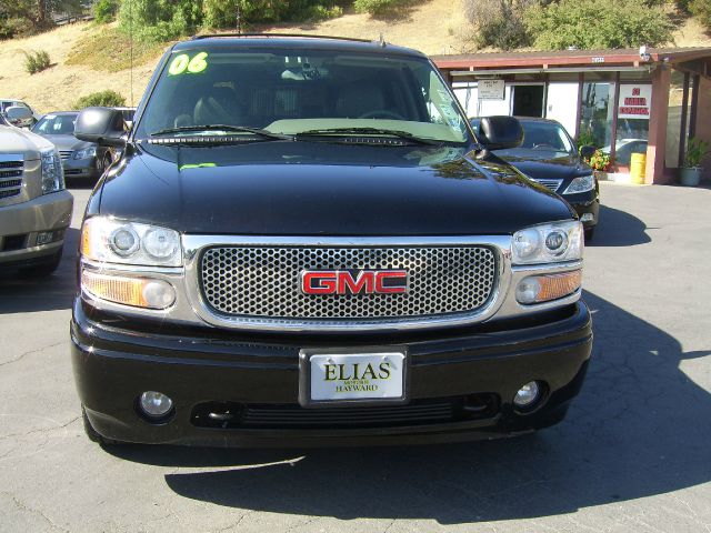 2006 GMC Yukon XL SXT Van