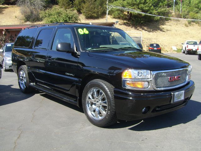 2006 GMC Yukon XL SXT Van