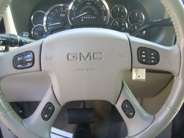 2006 GMC Yukon XL SXT Van