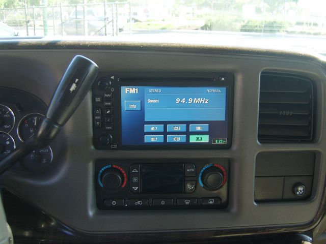 2006 GMC Yukon XL SXT Van