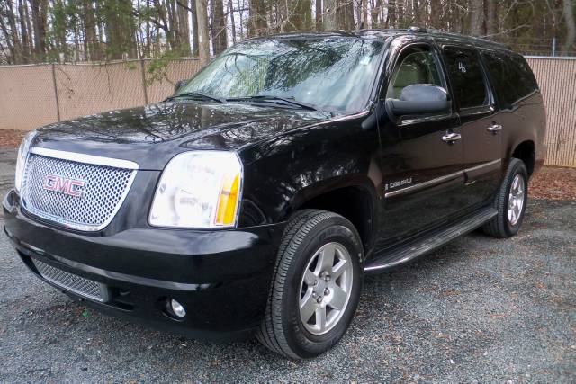 2007 GMC Yukon XL EX Sedan 4D