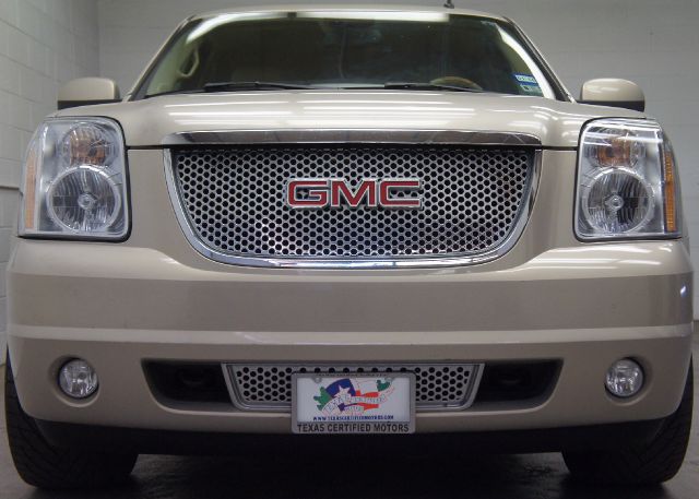 2007 GMC Yukon XL SXT Van