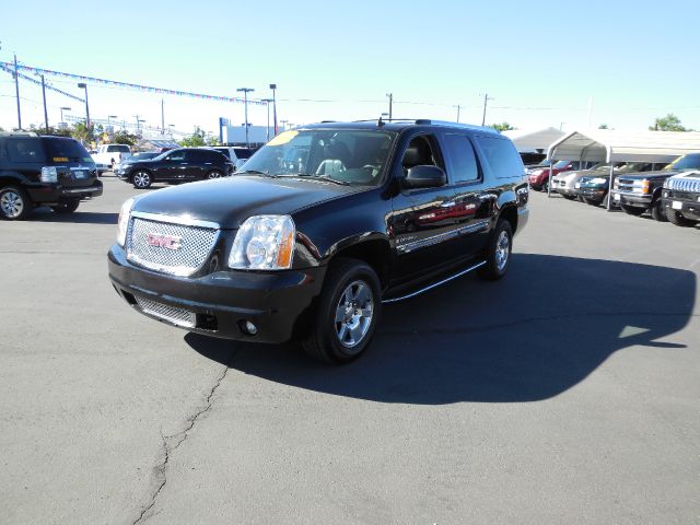 2007 GMC Yukon XL SXT Van