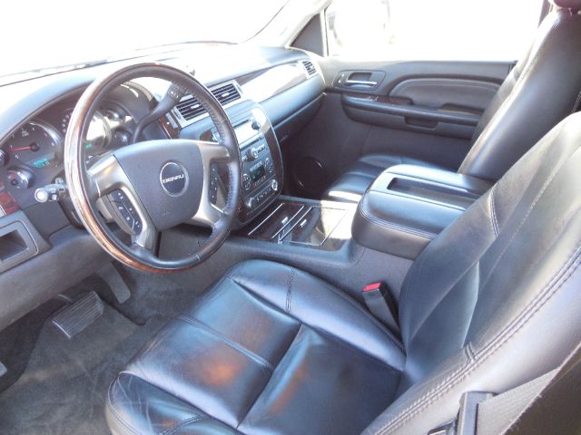 2007 GMC Yukon XL SXT Van